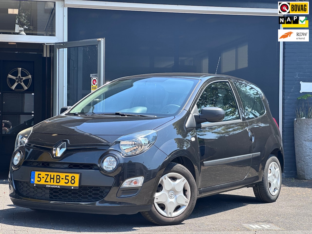 Renault Twingo - 1.2 16V Parisienne ORG NL / NAP / AIRCO / ELEKT RAMEN - AutoWereld.nl