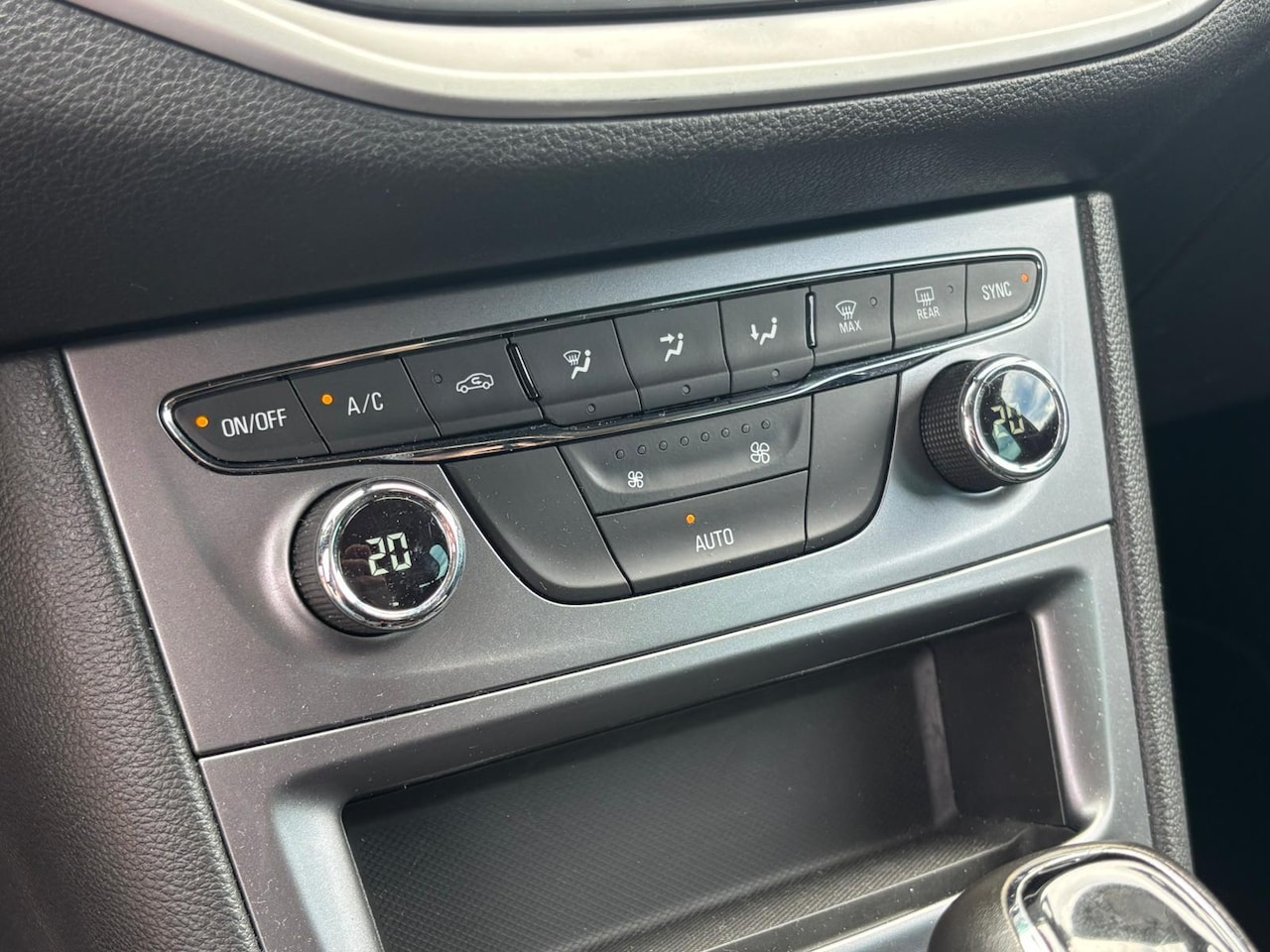 Opel Astra - 1.4 Turbo AUTOMAAT 120 Jaar Edition | AppleCarPlay/ AndroidAuto | Climate Control | Comfor