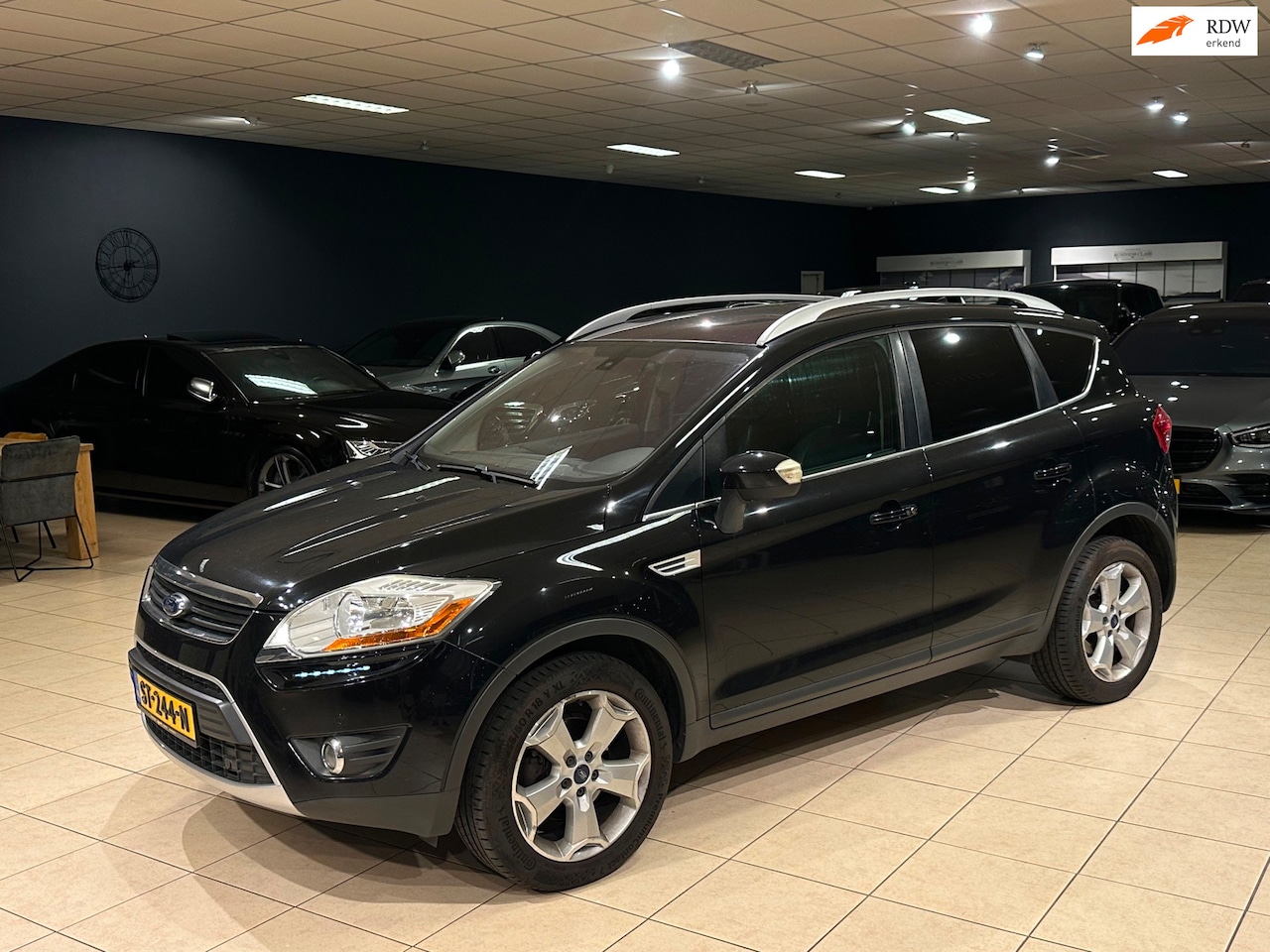 Ford Kuga - 2.0 TDCi Titanium S/Pano/Trekhaak/Keyless/Stoelvw./ - AutoWereld.nl