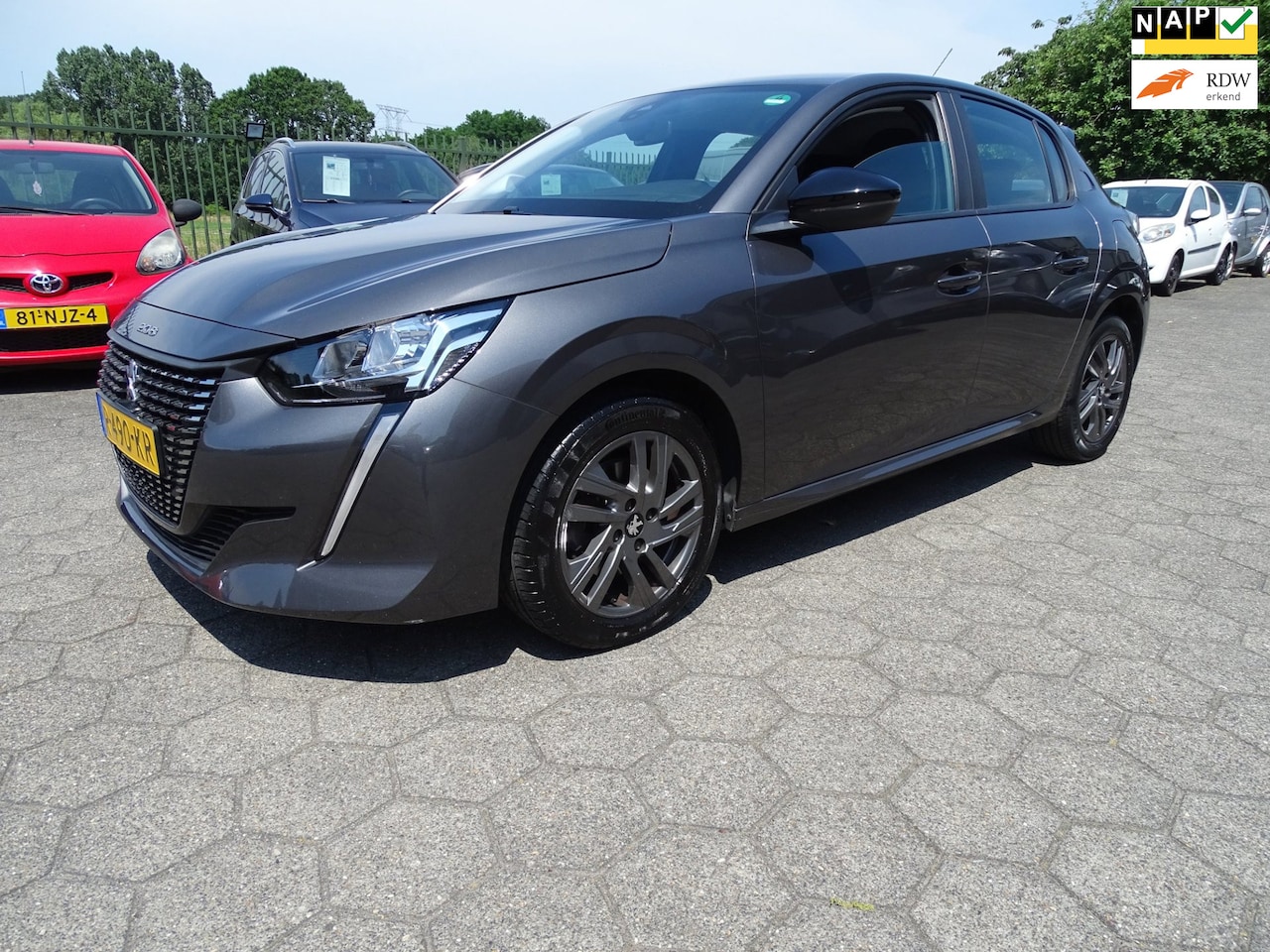 Peugeot 208 - 1.2 PureTech Active Pack AUTOMAAT/AIRCO/LMV/PDC/CRUISE/5 DEURS - AutoWereld.nl
