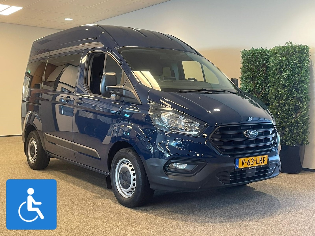 Ford Transit - L1H2 Rolstoelbus (airco achterin) - AutoWereld.nl