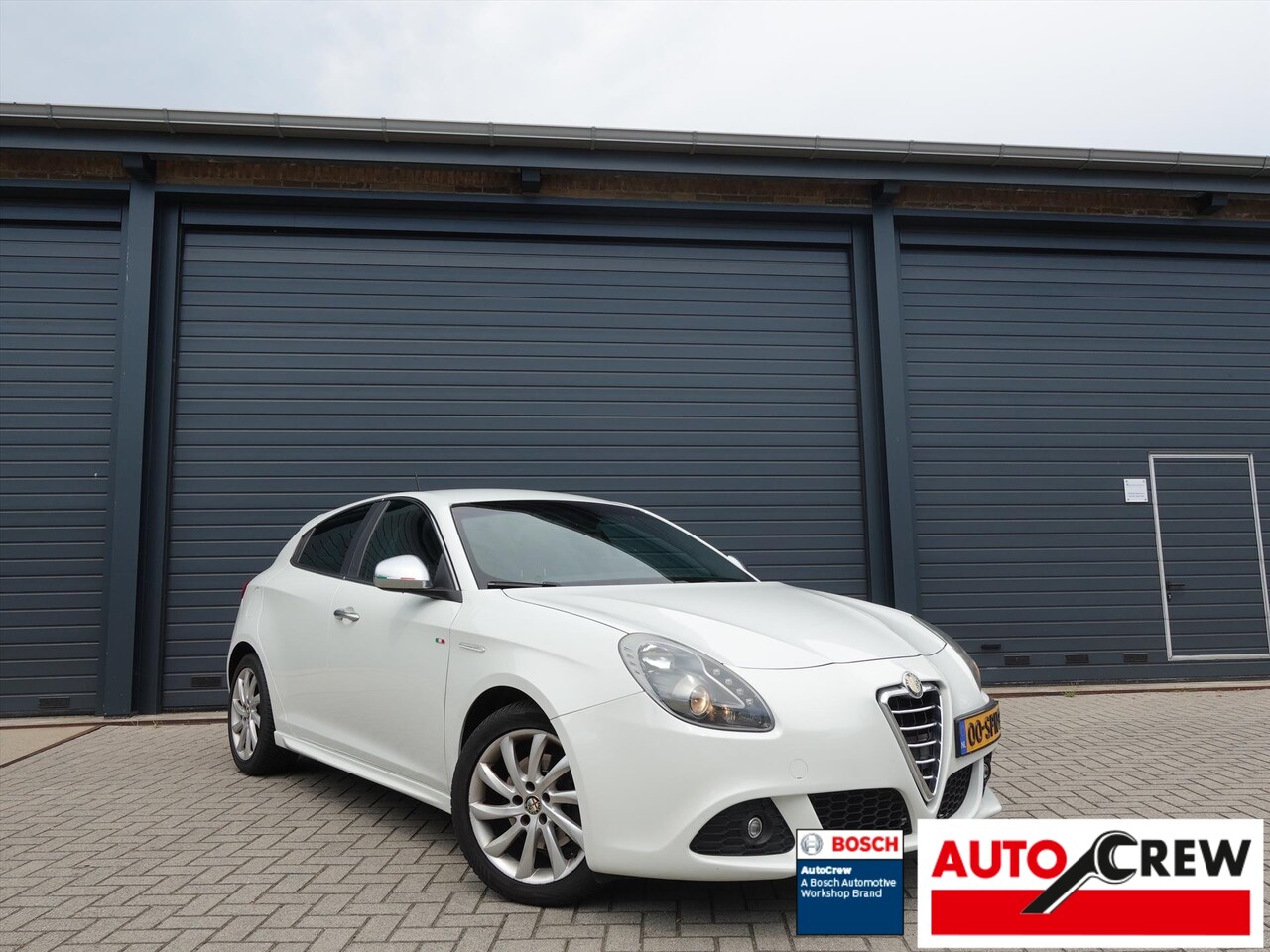 Alfa Romeo Giulietta - 1.4 Turbo MultiAir 170pk AUTOMAAT/CRUISE/PDC/AIRCO - AutoWereld.nl