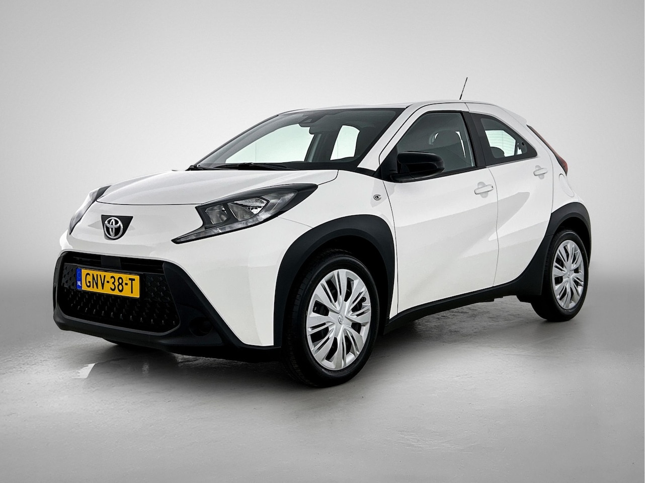 Toyota Aygo X - 1.0 VVT-i S-CVT Play Automaat - AutoWereld.nl