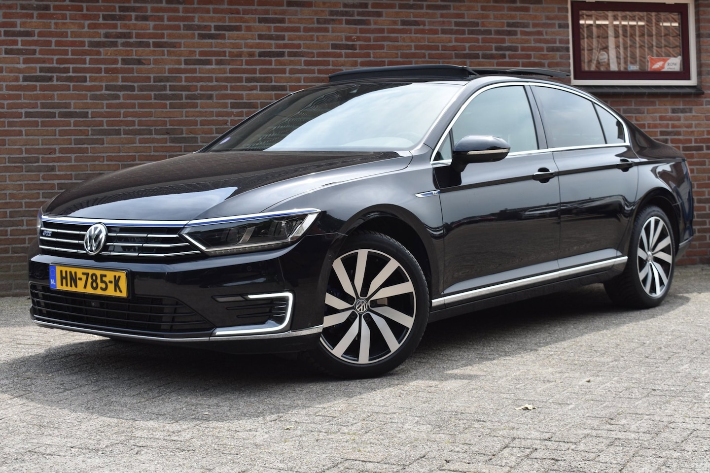 Volkswagen Passat - 1.4 TSI GTE Highline '15 Leder Clima Pano Navi Cruise - AutoWereld.nl