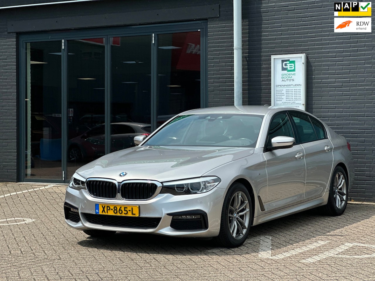 BMW 5-serie - 520i Corporate Lease Executive/M-PAKKET/NAVI/NL-AUTO NAP!! - AutoWereld.nl