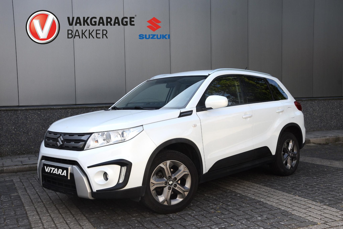 Suzuki Vitara - 1.6 Exclusive | trekhaak | navigatie | cruise control | - AutoWereld.nl