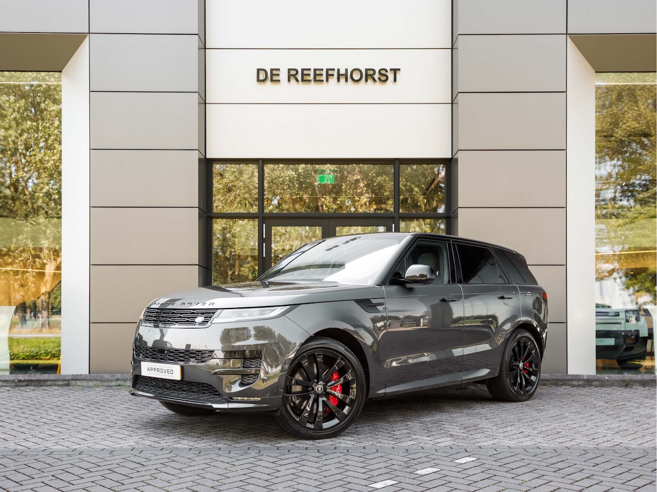 Land Rover Range Rover Sport - 3.0 P440e Dynamic HSE | PPF | Soft Close | Head-Up Display | ClearSight | Towing Pack | BT - AutoWereld.nl