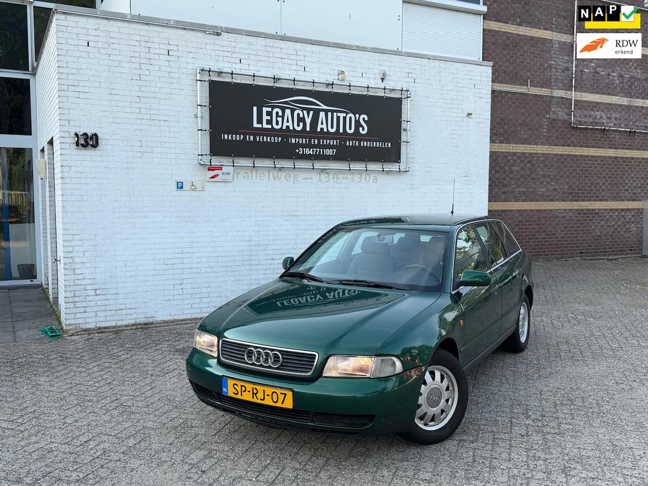 Audi A4 Avant - 1.8 5V Advance - UNIEK - RIJDT & SCHAKELT GOED - 1ST EIGENAAR! - AutoWereld.nl
