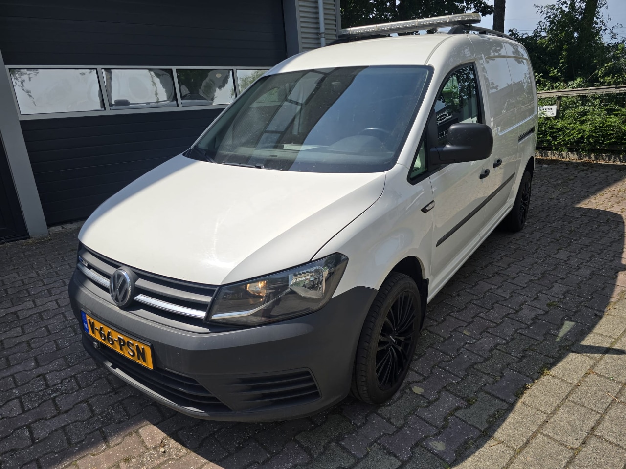 Volkswagen Caddy - CNG SCHIJFDEUR 2X - AutoWereld.nl