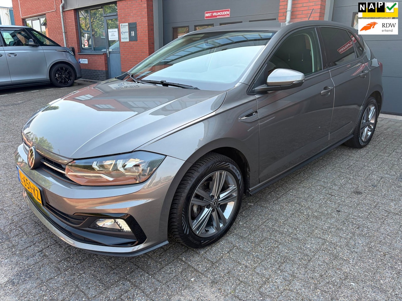 Volkswagen Polo - 1.0 TSI R-Line Edition / Camera / Apple Carplay - AutoWereld.nl