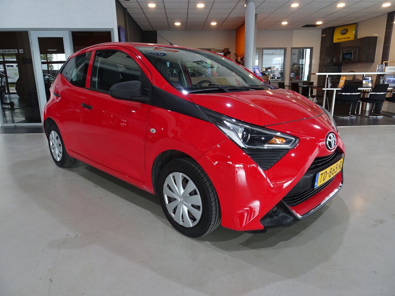 Toyota Aygo - 1.0 VVT-i x-fun | CarPlay | Airco | - AutoWereld.nl