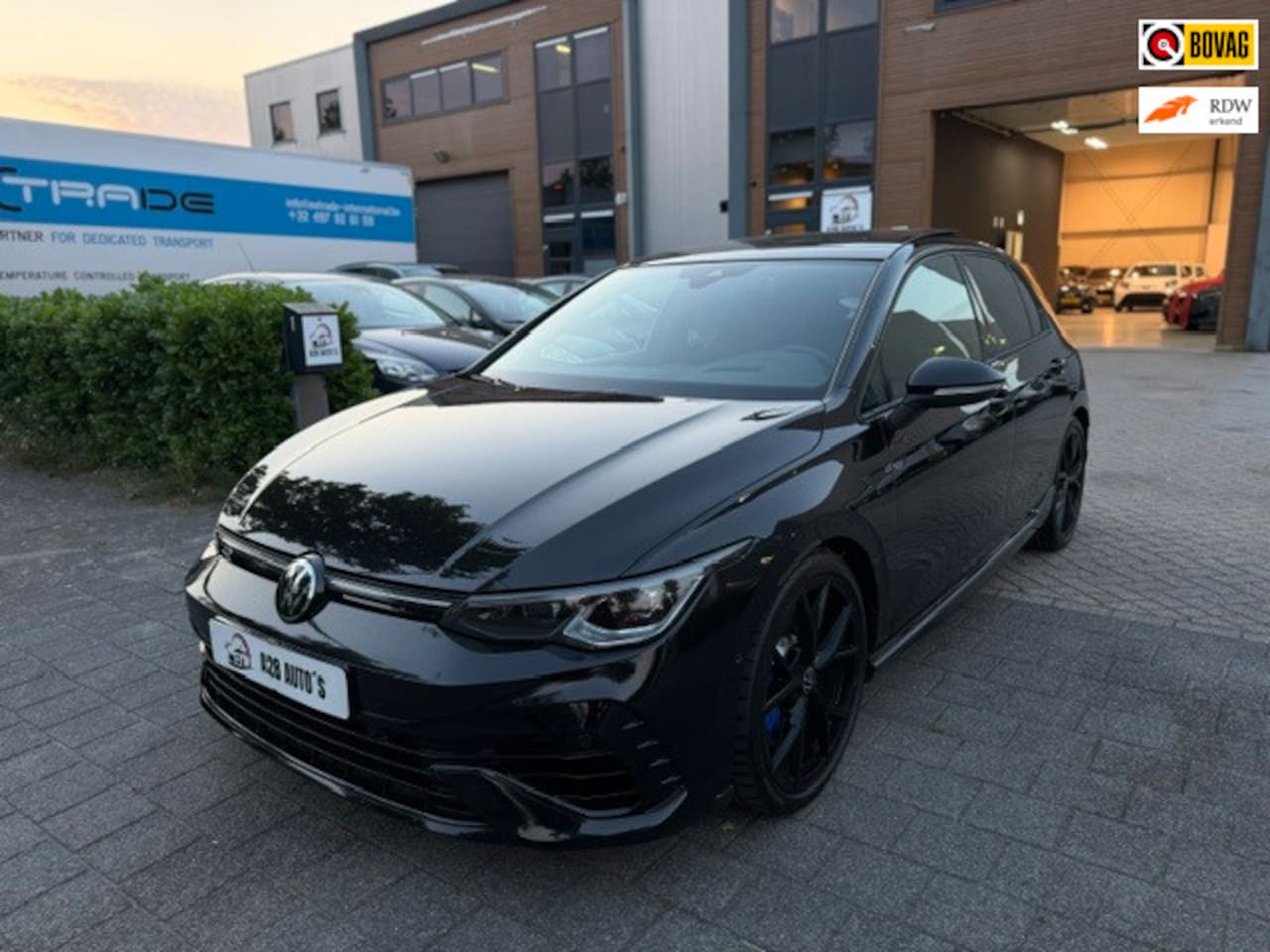Volkswagen Golf - 2.0 TSI R 4Motion|PERFOR|K&B|AKRA|Automaat|Pano - AutoWereld.nl