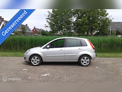 Ford Fiesta - 1.3-8V Futura XL Nette auto met APK en onderhoud