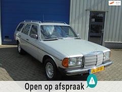 Mercedes-Benz 200-280 (W123) Combi - 230 TE AUTOMAAT SCHUIFDAK