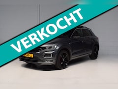 Volkswagen T-Roc - 1.5 TSI R-Line PANORAMADAK / VIRTUAL / CARPLAY / CAMERA / SFEERVERLICHTING / 19INCH / AFN.