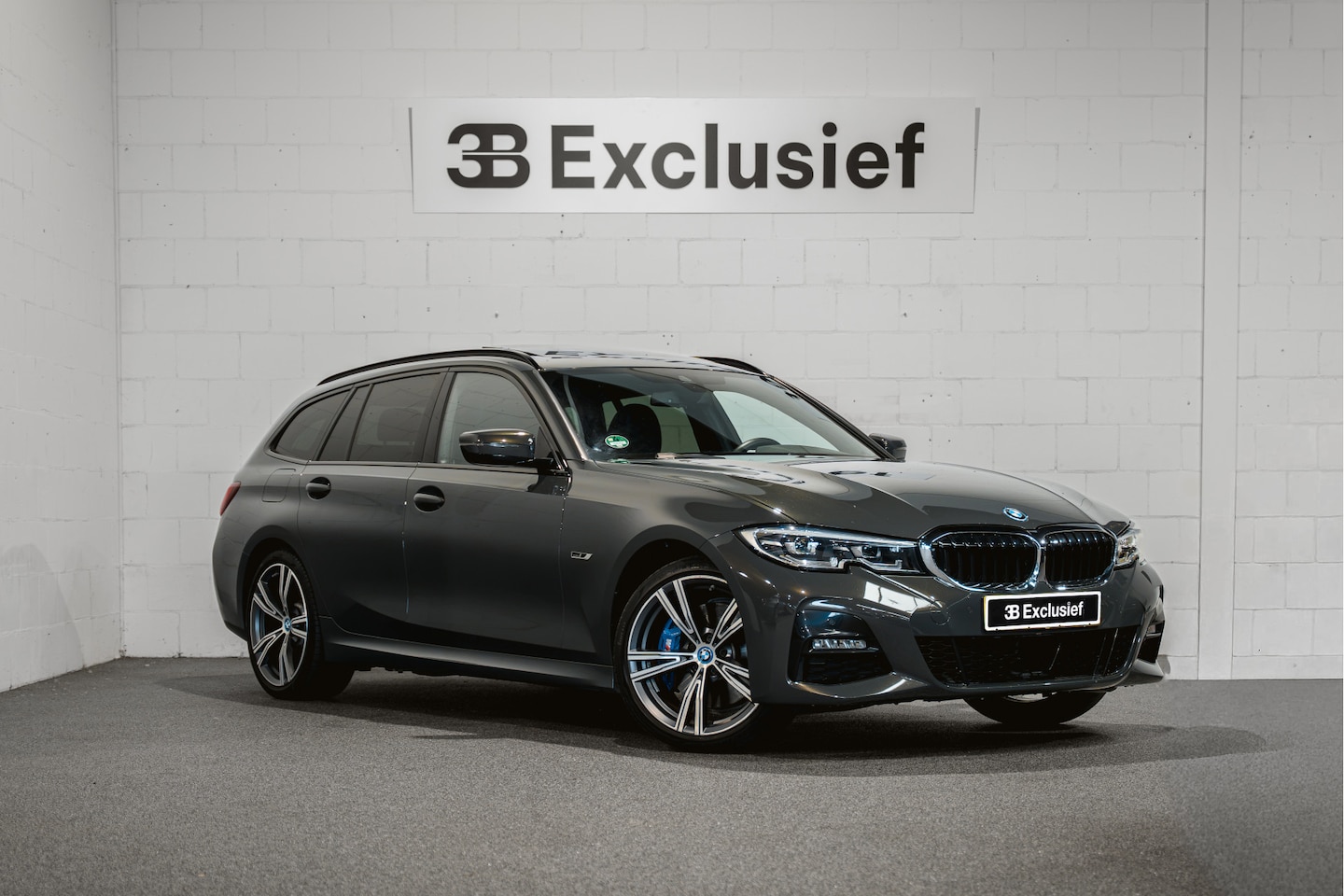 BMW 3-serie Touring - 330e High Executive | M-syle | Pan.dak | adap CC - AutoWereld.nl