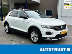 Volkswagen T-Roc - 1.5 TSI Style Business Intense/Pano/ECC/NL/Zeer volle