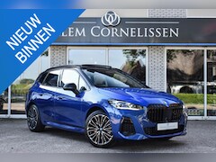 BMW 2-serie Active Tourer - 230e xDrive Pano Trekhaak Head Up Elc Stoelen Came