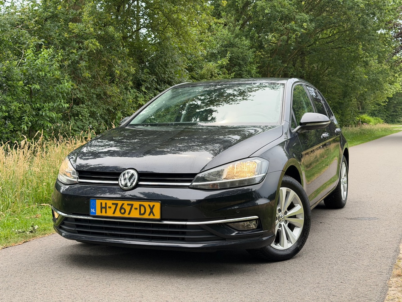 Volkswagen Golf - 1.0 TSI Comfortline | Adaptief Cruise + Airco + Carplay Nu € 11.650,-!!! - AutoWereld.nl