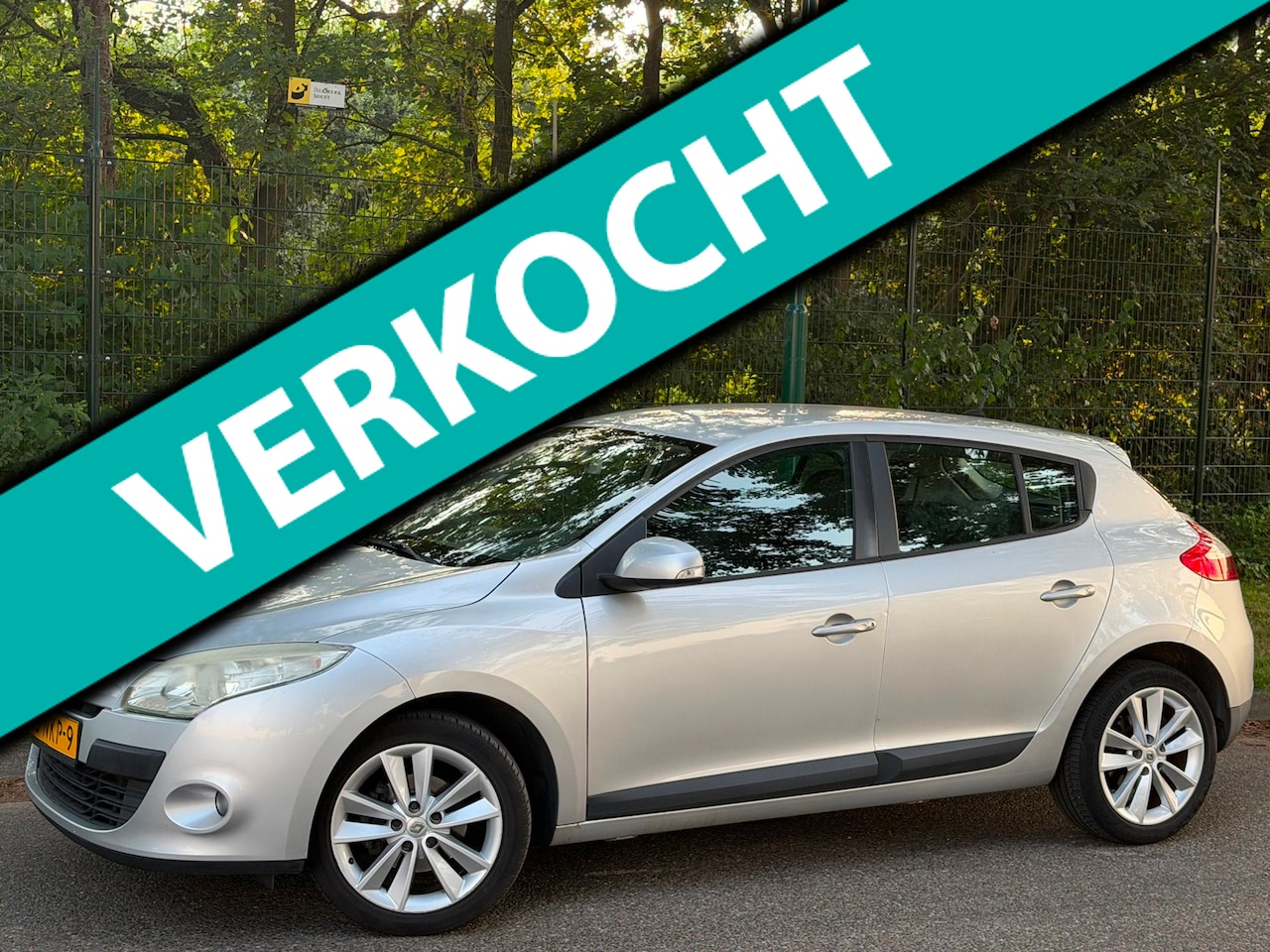 Renault Mégane - 1.6 Celsium RIJDSUPER!/AIRCO/6BAK/1E EIG/APK - AutoWereld.nl