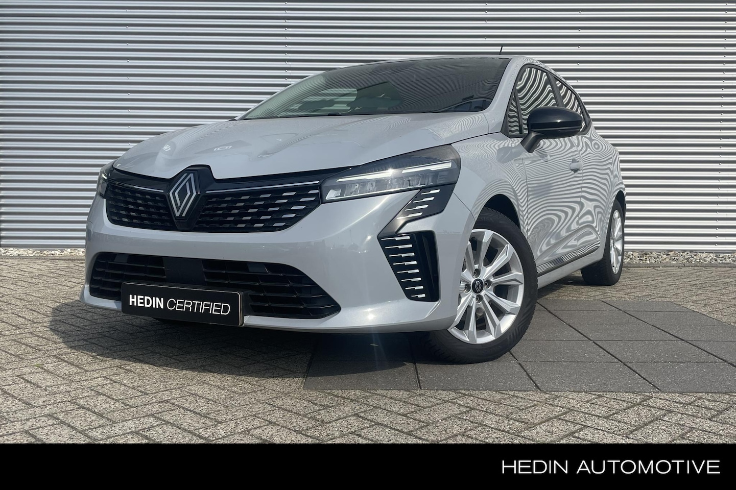 Renault Clio - 1.6 E-Tech Full Hybrid 145 evolution | Achteruitrijcamera | Navigatie | Apple Carplay / An - AutoWereld.nl