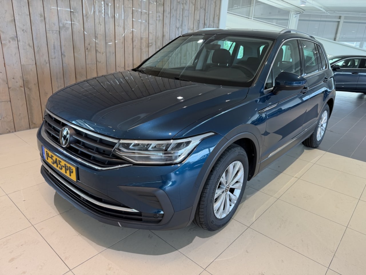 Volkswagen Tiguan - 1.5 TSI Life Bns - AutoWereld.nl