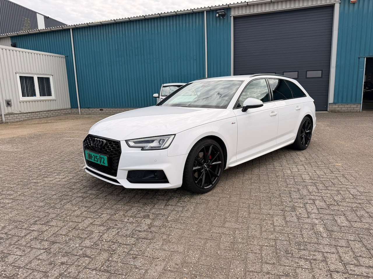 Audi A4 Avant - 1.4 TFSI Design Pro S-Line Plus // RS-styling - AutoWereld.nl