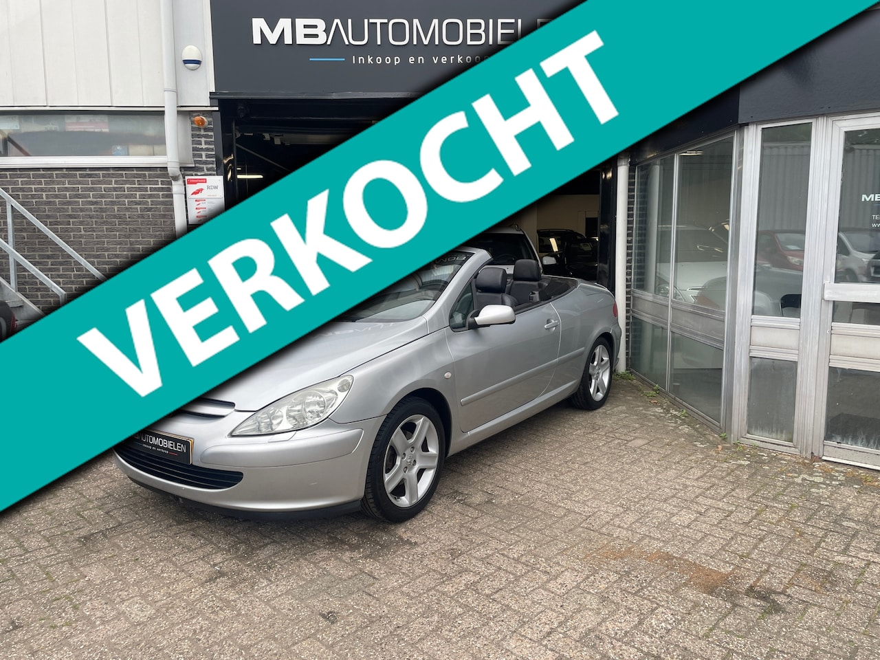 Peugeot 307 CC - 2.0-16V/17 Inch Velgen/140DKM/Cabrio/Vol leder/APK! - AutoWereld.nl