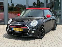 MINI Cooper - 1.5 136pk Schuif- kantel panoramadak / Stoelverw. Voorruitverw. / Sportuitlaat / 17"