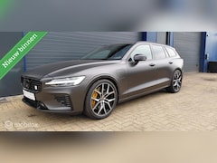 Volvo V60 - 2.0 T8 Twin Engine AWD Polestar Engineered, Pano,