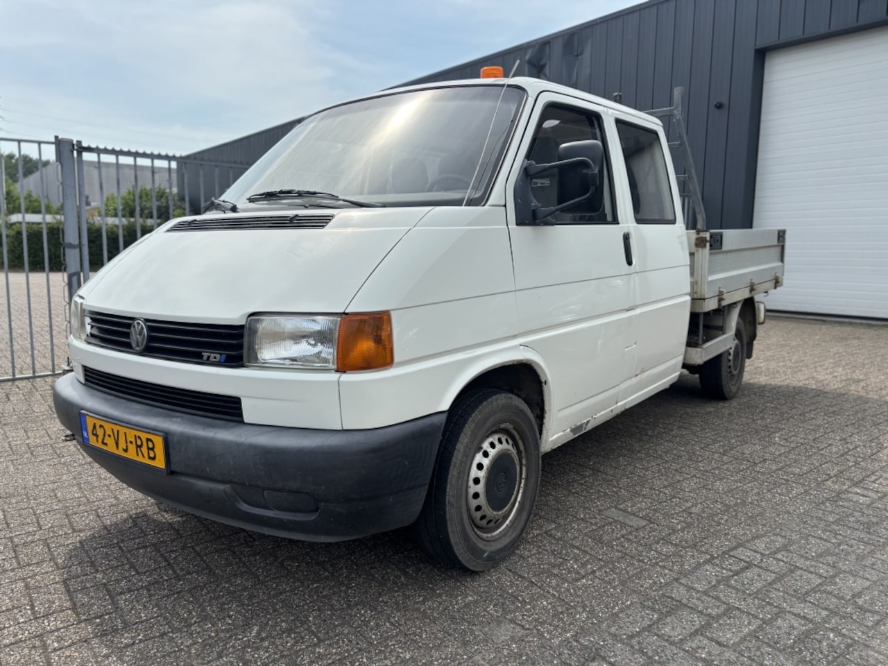Volkswagen Transporter - 2.5 TDI 332 DUBBEL CABINNE - AutoWereld.nl