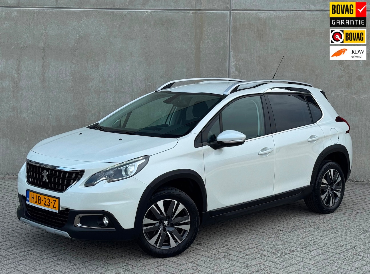 Peugeot 2008 - 1.2 110pk AUT GT-line 2018 Wit CAMERA|CRUISE|NAVI - AutoWereld.nl