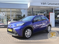 Toyota Aygo X - PLAY AIRCO CAMERA AD-CRUISE APPLE/ANDROID NL-AUTO