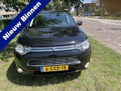 Mitsubishi Outlander - 2.0 PHEV Intense + Nw apk 4x4 mooinap nl auto zie foto’s