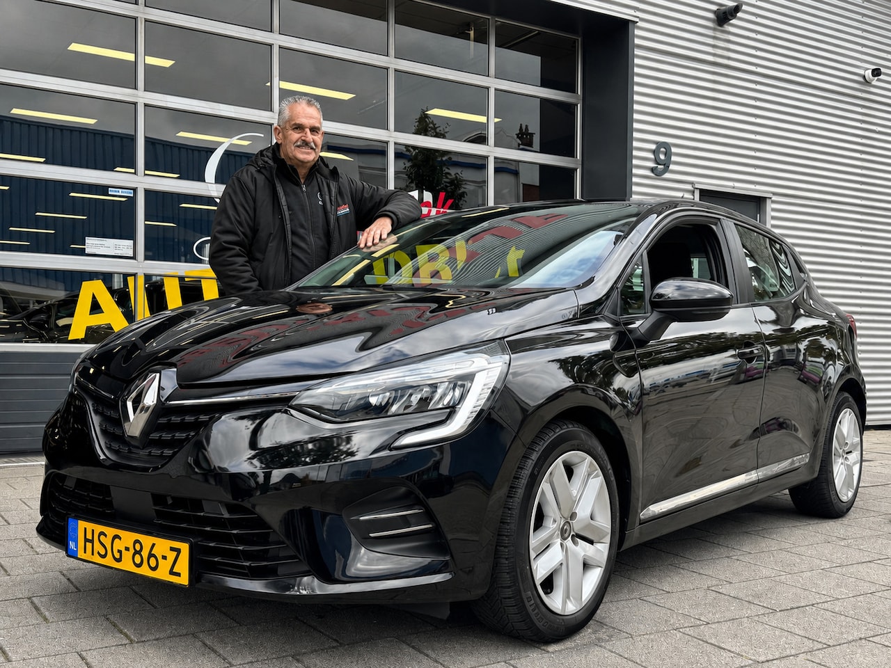 Renault Clio - 1.0 TCe Zen - 53.231 KM - Apple CarPlay / Navigatie I Airco I LED I Comfort pakket I Deale - AutoWereld.nl