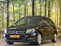Mercedes-Benz B-klasse - 180 Prestige | Panoramadak | Cruise Control | Parkeersensoren | Stoelverwarming | LED | Is
