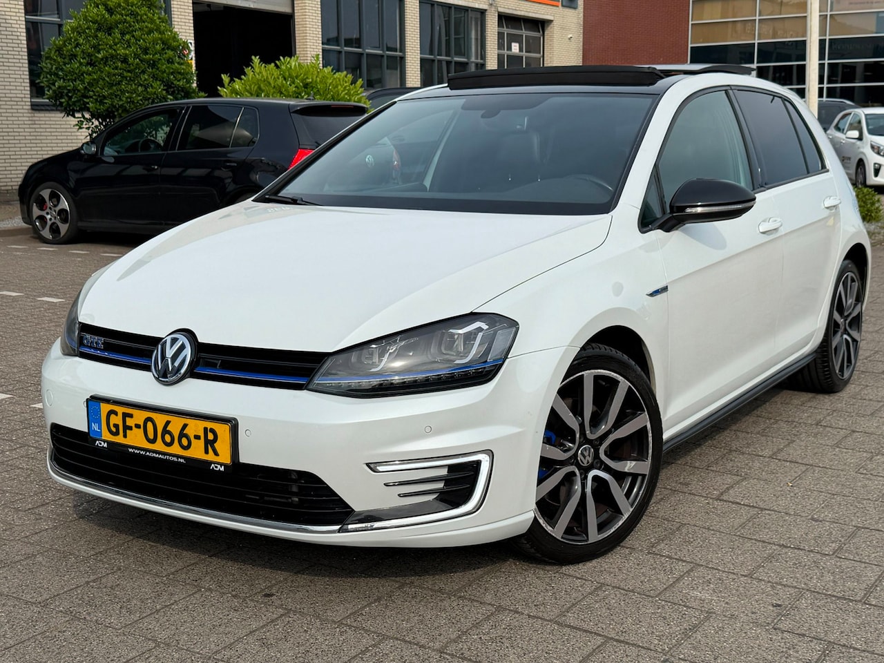 Volkswagen Golf - 1.4 TSI GTE 1.4 TSI GTE l PANO - AutoWereld.nl