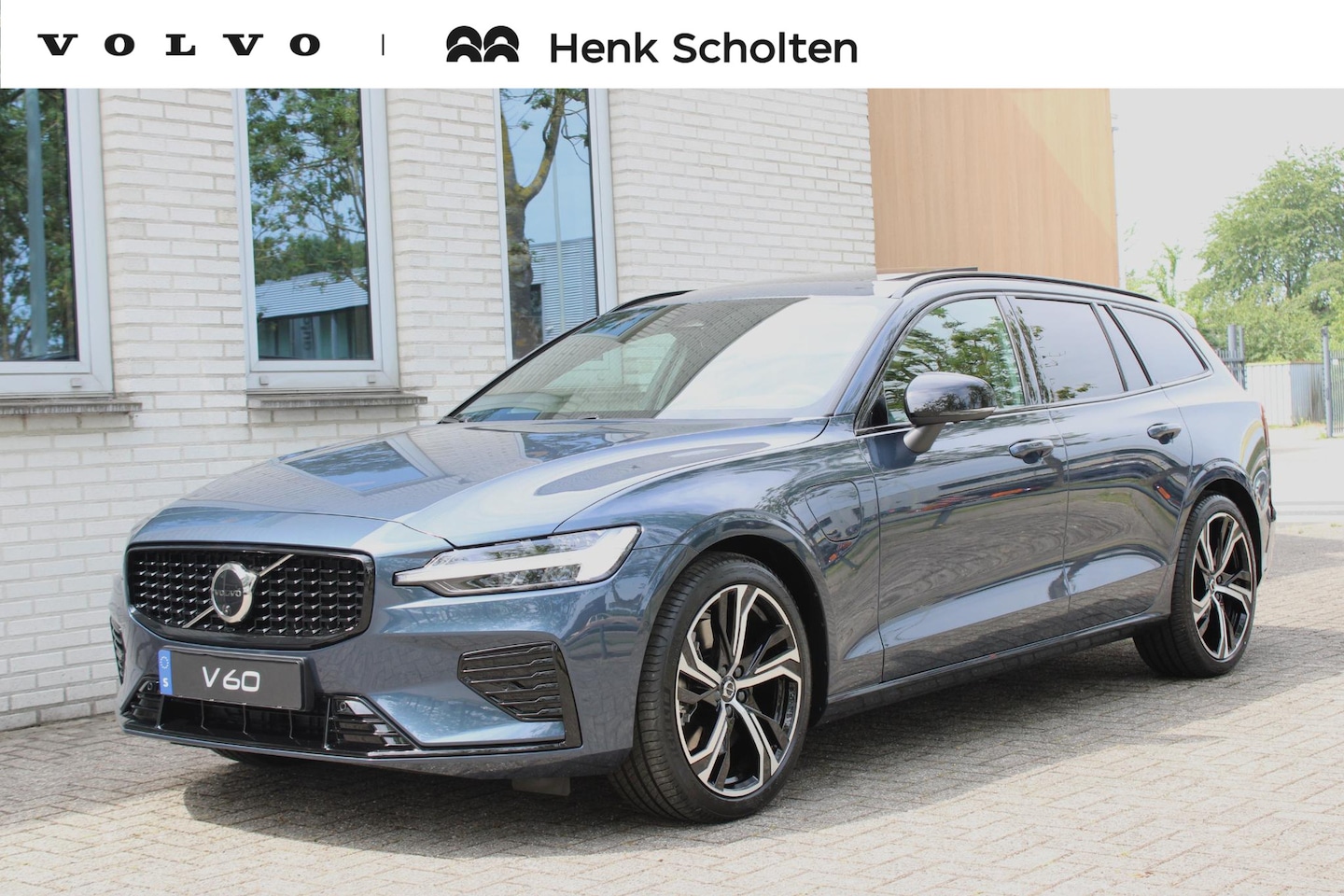 Volvo V60 - T6 AWD Plug-in Hybrid Aut. Plus/Dark | Voor- en achter stoelen verwarmd | Head- up Display - AutoWereld.nl