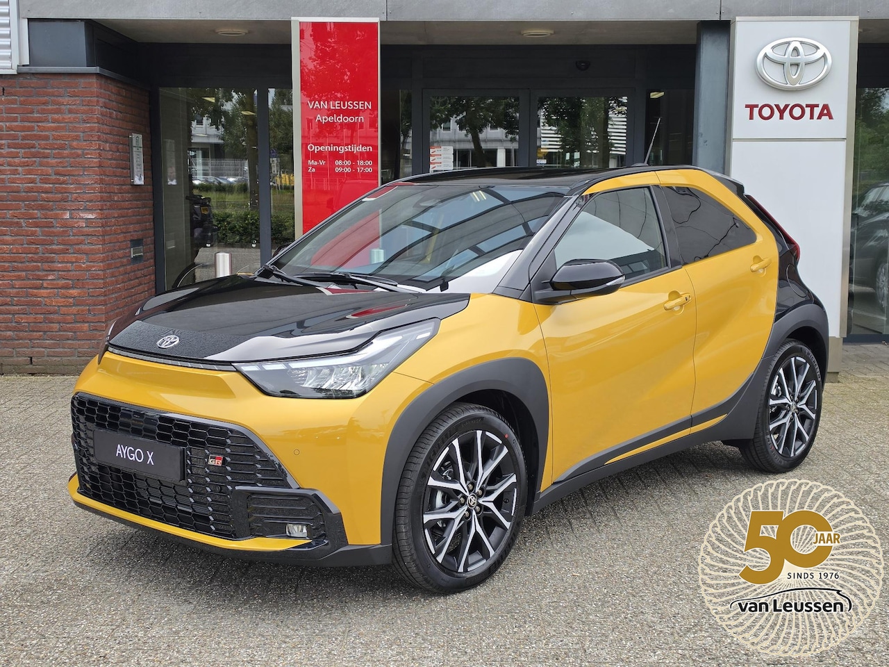Toyota Aygo X - Hybrid 115 GR Sport JBL-AUDIO 18''LM-VELGEN KEYLESS PARK-SENSOREN STOELVERW NAVI CLIMA AD- - AutoWereld.nl