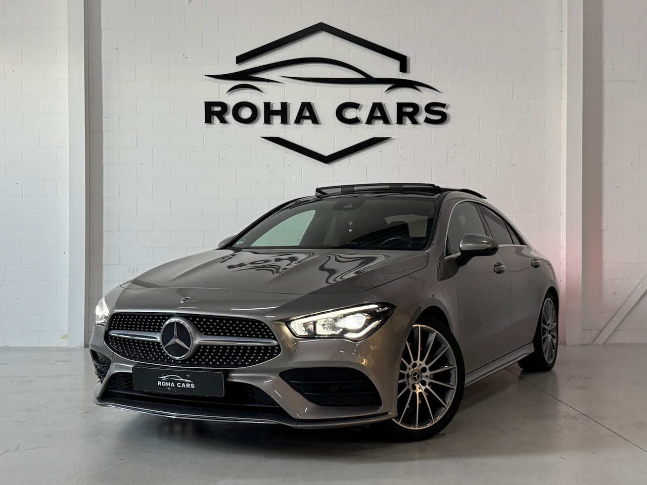 Mercedes-Benz CLA-Klasse - 200 AMG *Pano*Trekhaak-elek*Cam - AutoWereld.nl