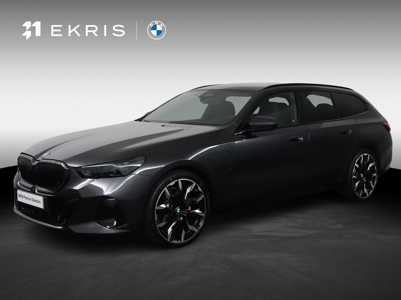 BMW 5-serie Touring - 530e M Sport Edition | M Sportpakket Pro | Innovation Pack | Trekhaak | Panoramadak | Harm - AutoWereld.nl