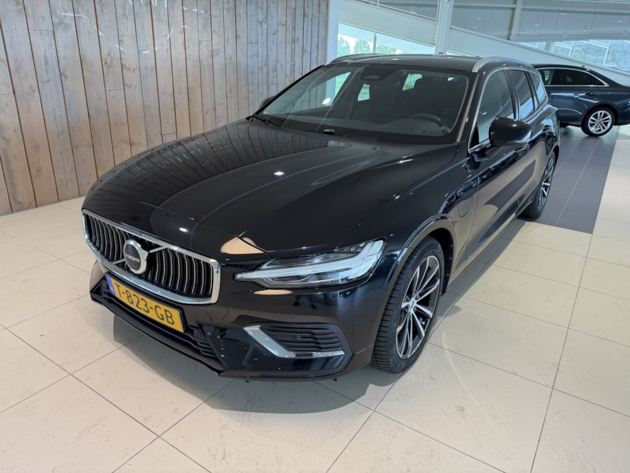 Volvo V60 - 2.0 T6 AWD C. Bright - AutoWereld.nl
