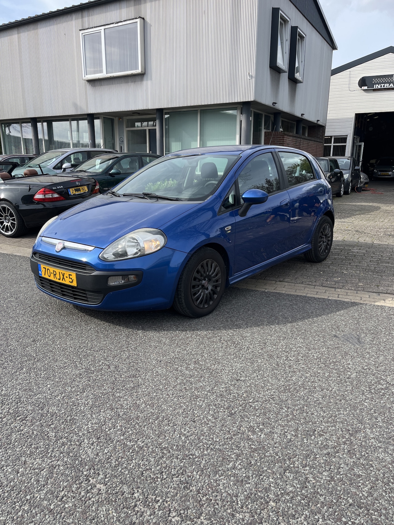 Fiat Punto Evo - 1.3 M-Jet Dynamic 5 Deurs Airco Prijs is zo meenemen. Euro 5. Auto rijdt goed.LET OP: INTR - AutoWereld.nl