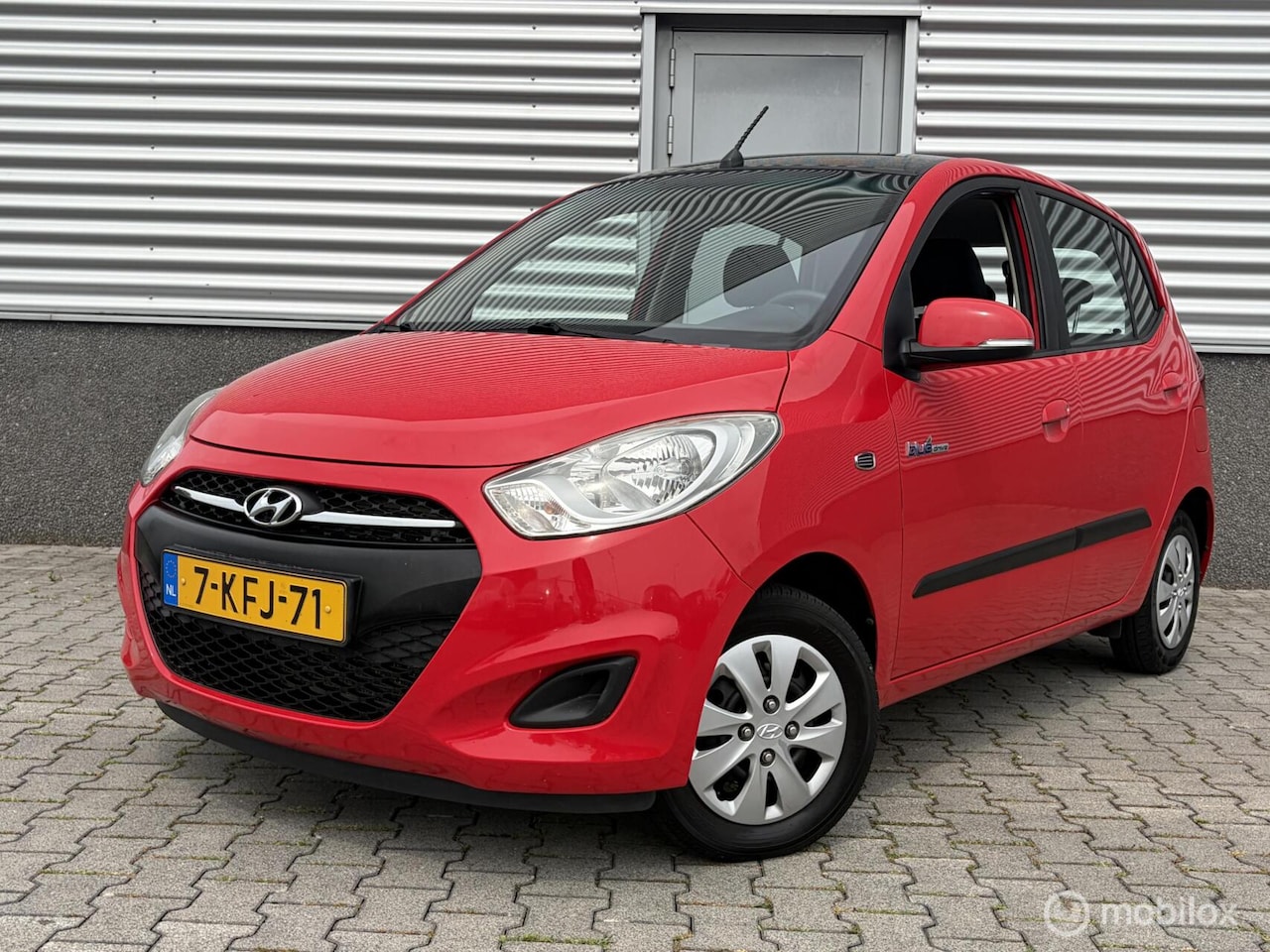 Hyundai i10 - 1.0 Black pack! Airco,Trekhaak - AutoWereld.nl