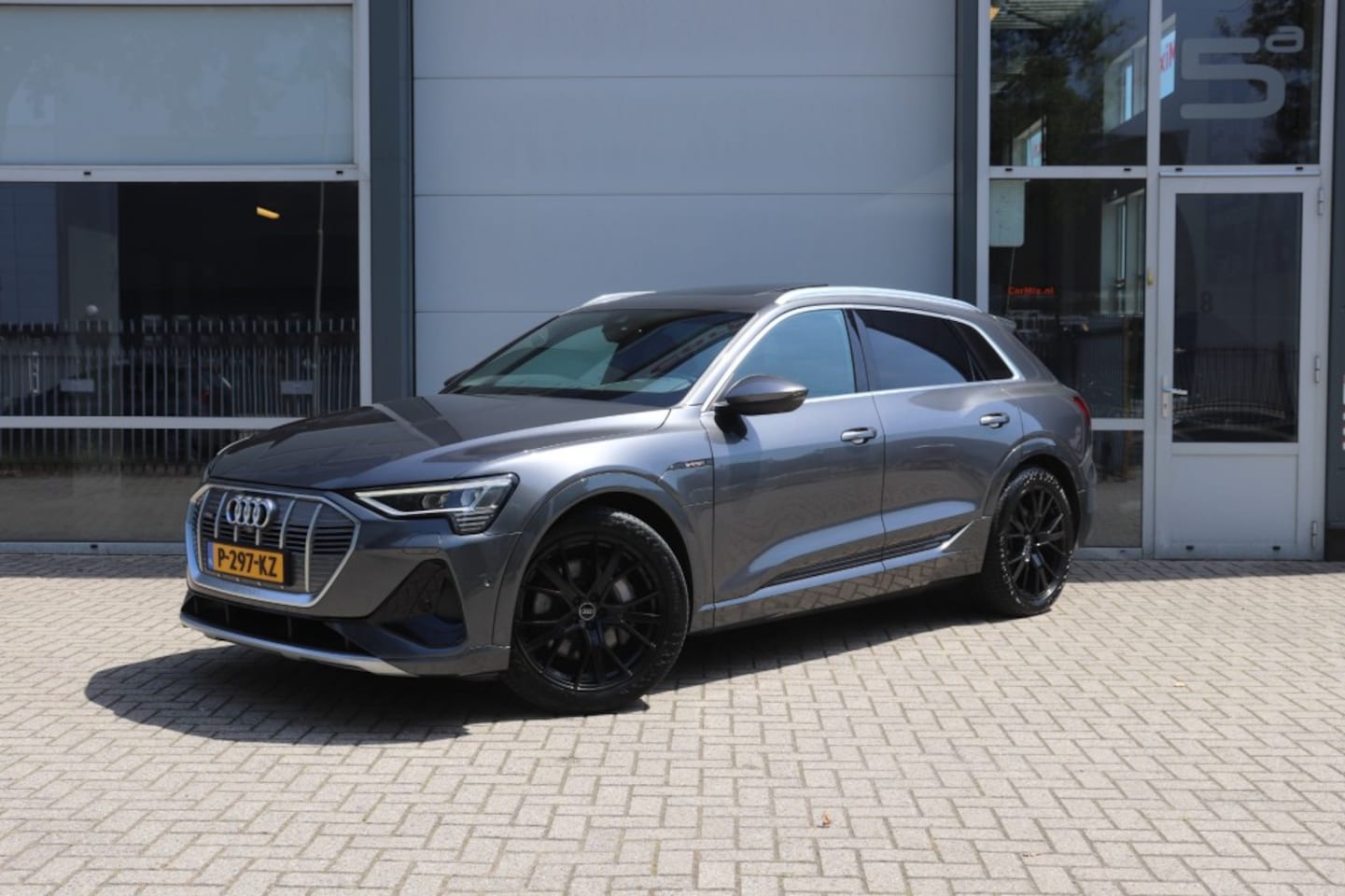 Audi e-tron - 55 QUATTRO S EDITION 95KW (408PK) ORIG.NL/LUCHTVERING/360CAMERA /AMBIANCE/21 - AutoWereld.nl