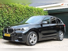 BMW X1 - SDrive18i Executive Edition | M-Pakket | Panorama dak | Stoelverwarming