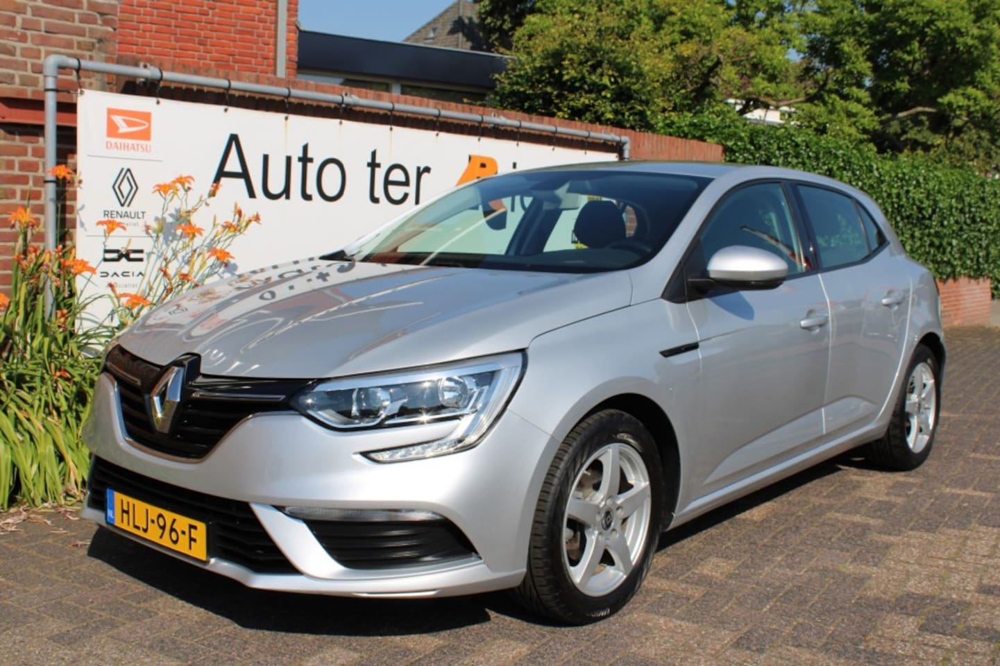 Renault Mégane - TCe 101 pk Limited - AutoWereld.nl