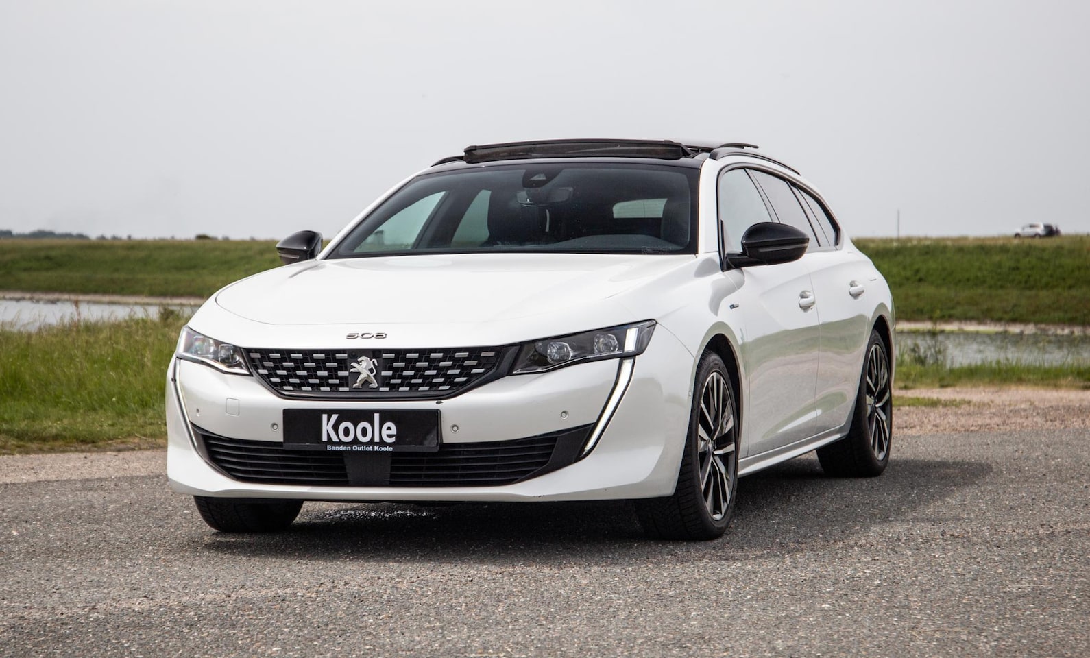 Peugeot 508 - 1.6 PureTech Blue Lease GT PANORAMA DAK / LEDER / DEALER ONDERHOUDEN / LED - AutoWereld.nl