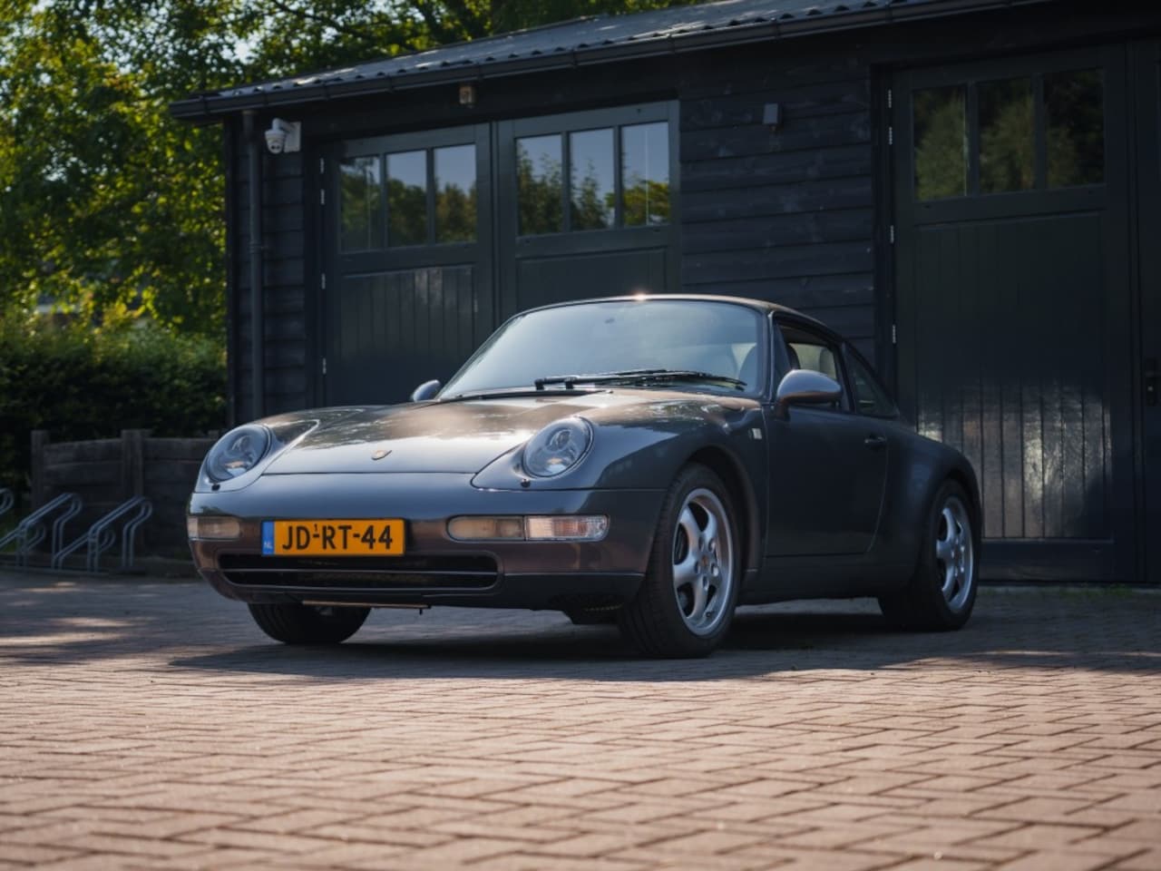 Porsche 911 - Carrera Coupé – Slate Grey Metallic – Manual – Engine Rebuilt 55,000 km Ago - AutoWereld.nl