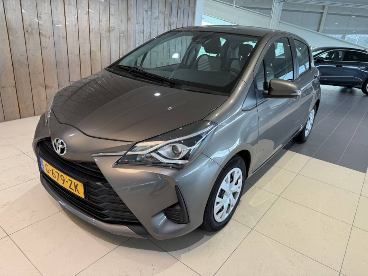 Toyota Yaris - 1.5 VVT-i Active 1.5 VVT-i Active - AutoWereld.nl